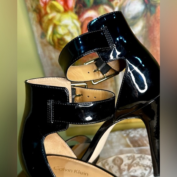 EUC Calvin Klein “Vivian” Black Patent Platform Heels. Size 10 - Picture 12 of 15